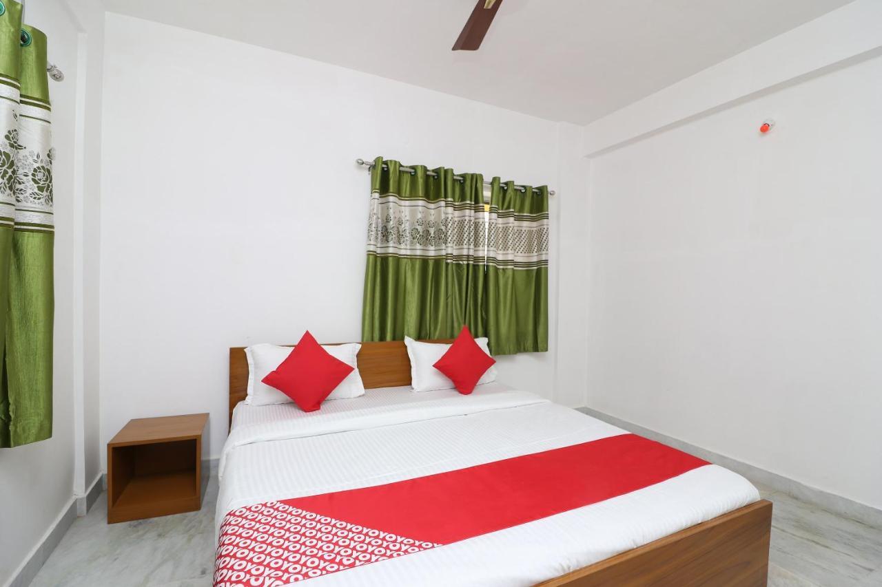 כלכותה Oyo 30269 Amar Raj Inn מראה חיצוני תמונה