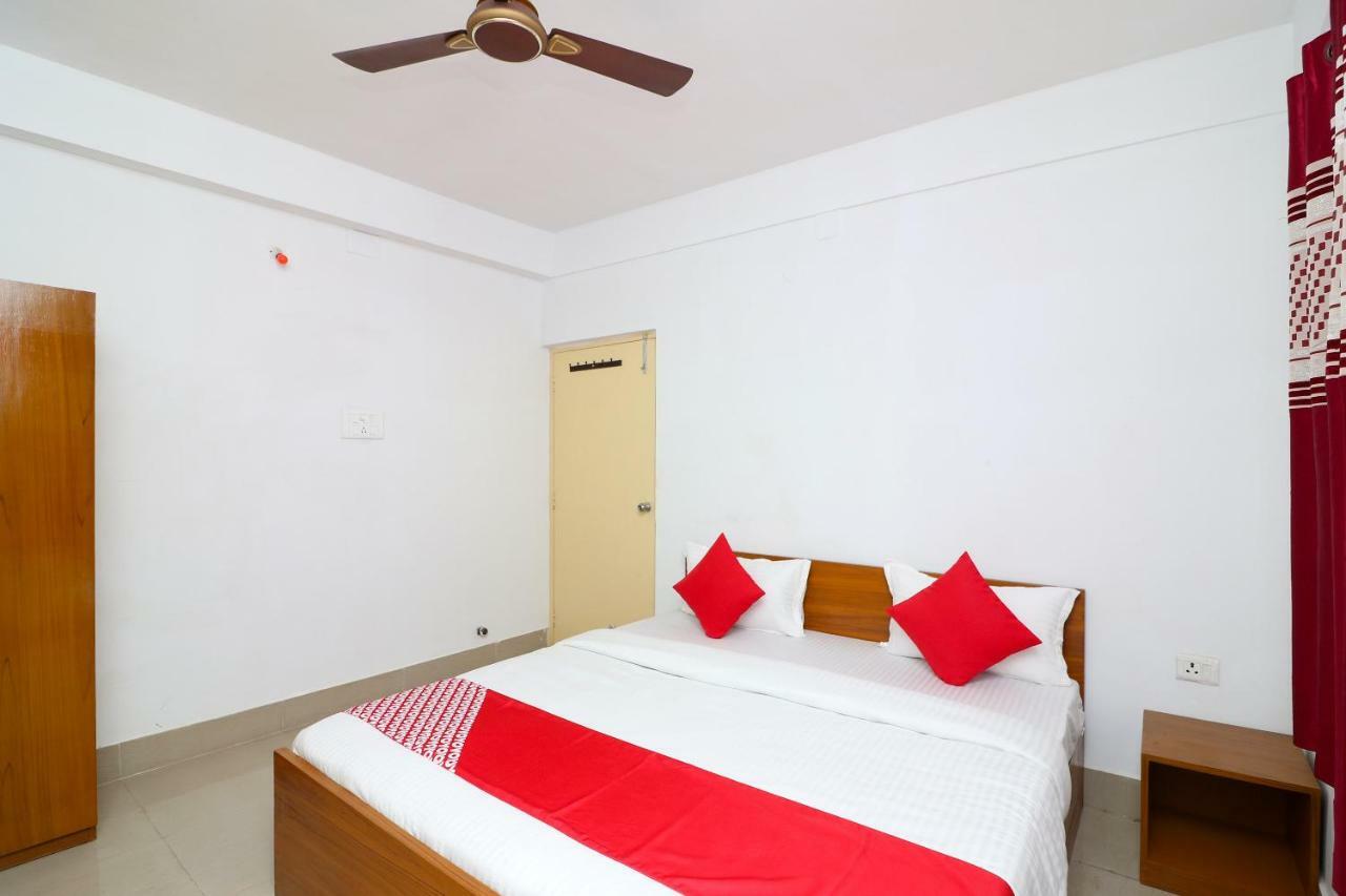 כלכותה Oyo 30269 Amar Raj Inn מראה חיצוני תמונה