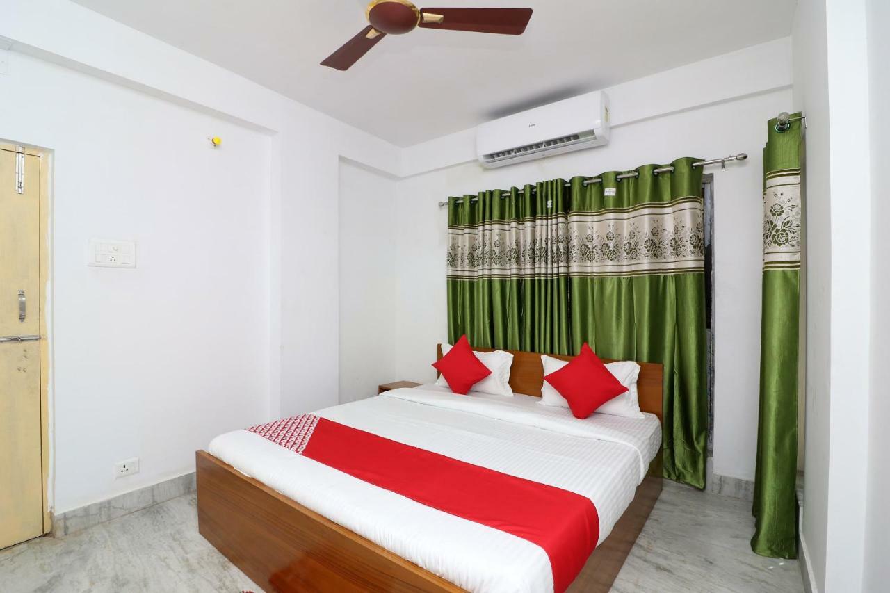 כלכותה Oyo 30269 Amar Raj Inn מראה חיצוני תמונה